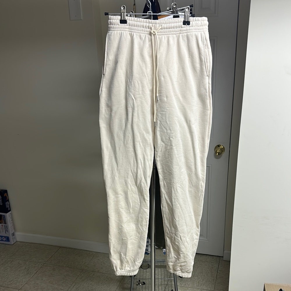 Uniqlo women's Cream Jogger Sweatpants